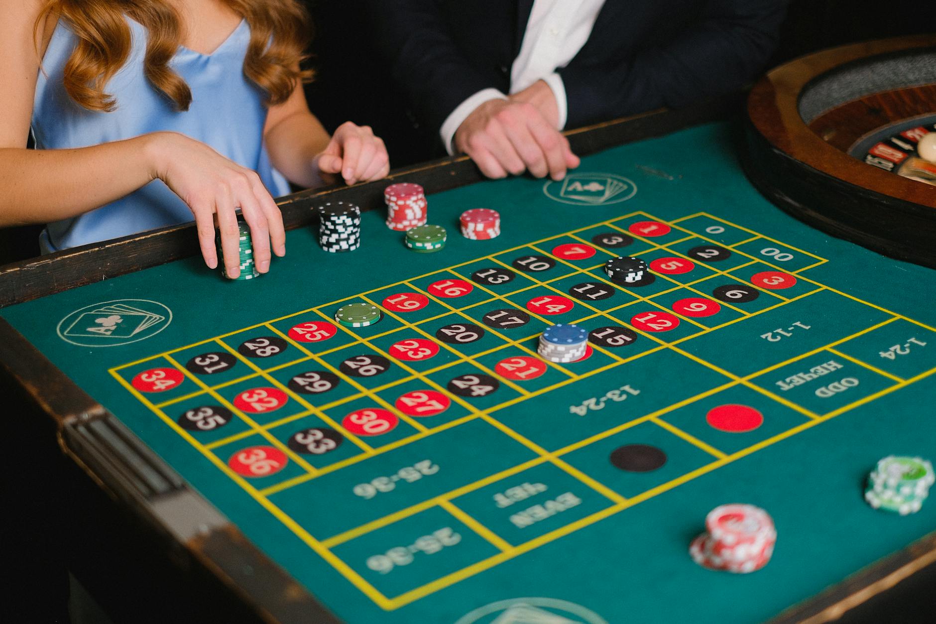 Trình tự một ván baccarat diễn ra như thế nào